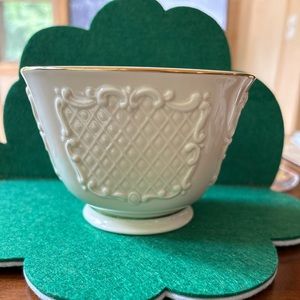 Lenox Ivory Bowl with 24K Gold Trim Small Nut Candy Dish ~3”L